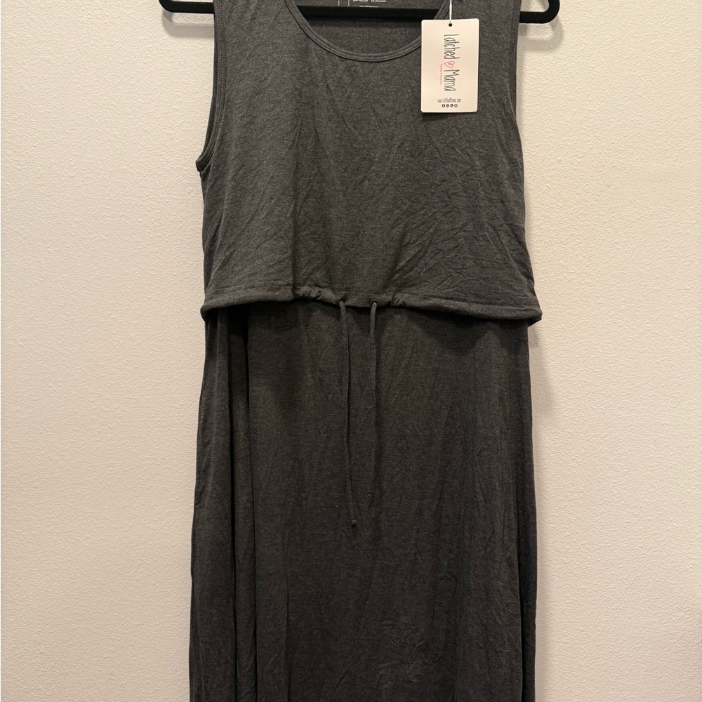 NWT Latched mama drawstring nursing dress. Size large.